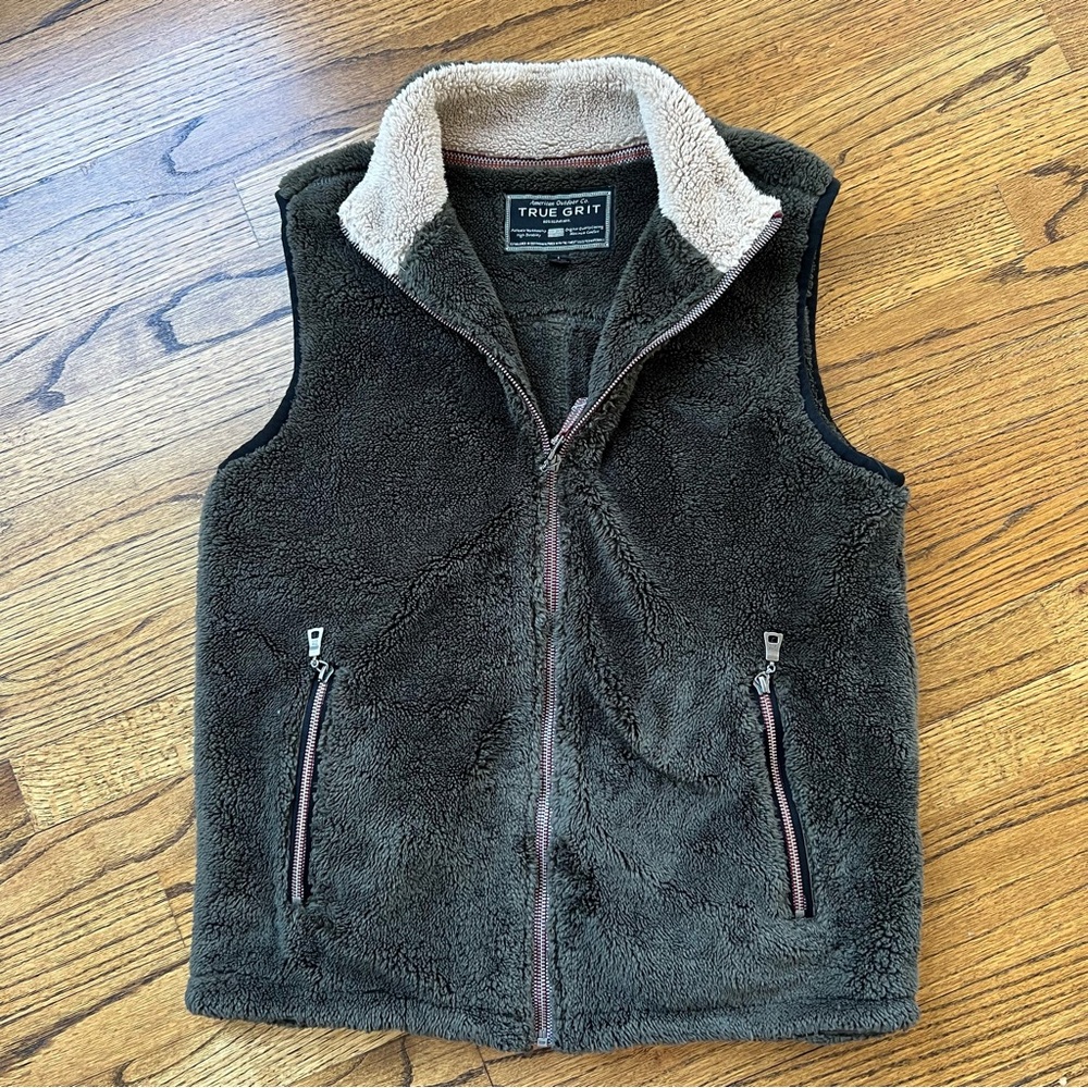 True Grit Men’s Fleece Vest
